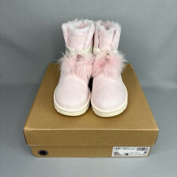New Womens UGG Boots 9 Seashell Baby Pink Gita Bow Mini Suede Coquette Very Rare - Picture 1 of 12